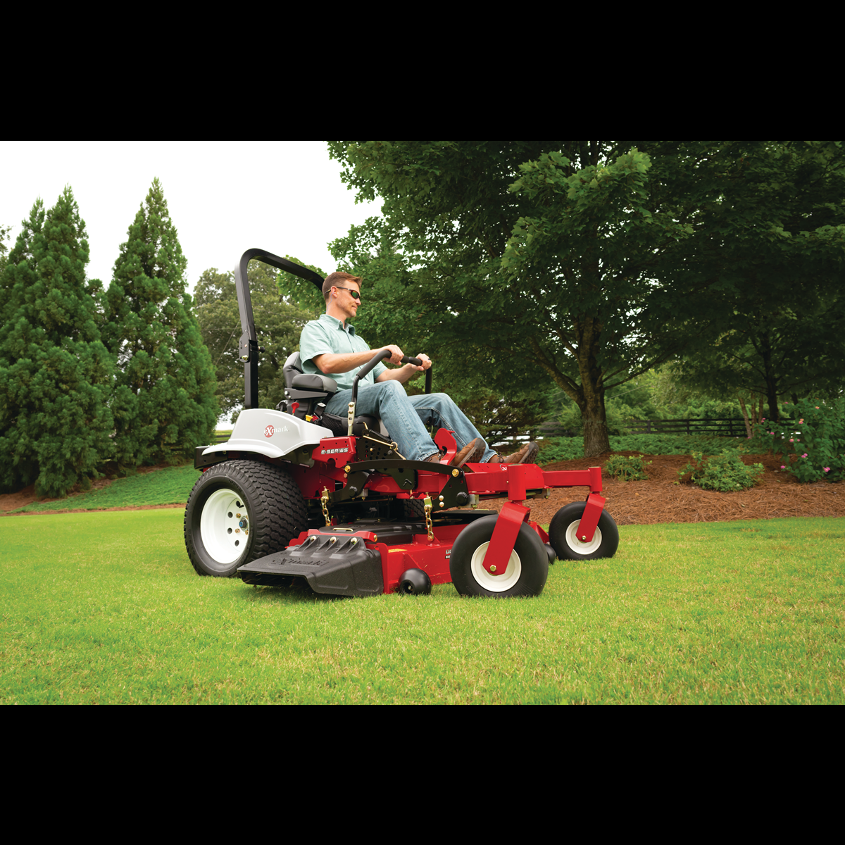Exmark Lazer Z E-Series with 26 HP* Vanguard 810 Engine and 60" UltraCut Series 4 Deck Exmark Lazer Z E-Series with 26 HP* Vanguard 810 Engine and 60" UltraCut Series 4 Deck