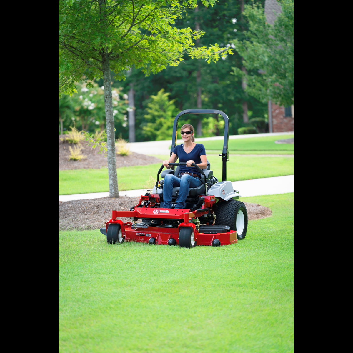 Exmark Lazer Z E-Series with 26 HP* Vanguard 810 Engine and 60" UltraCut Series 4 Deck Exmark Lazer Z E-Series with 26 HP* Vanguard 810 Engine and 60" UltraCut Series 4 Deck