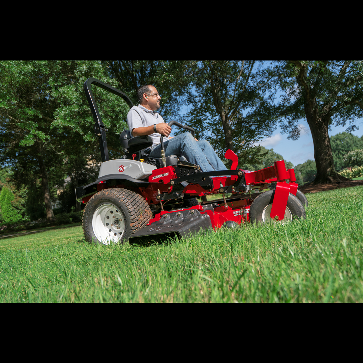 Exmark Lazer Z X-Series with 31 HP* Kawasaki FX921V Engine and 60" UltraCut Series 6 Deck Exmark Lazer Z X-Series with 31 HP* Kawasaki FX921V Engine and 60" UltraCut Series 6 Deck